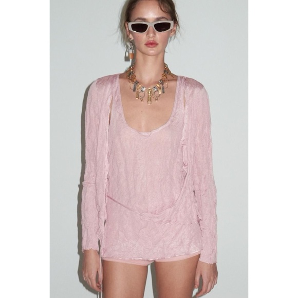 Zara Tops - ZARA WRINKLE LOOK FINE KNIT TOP